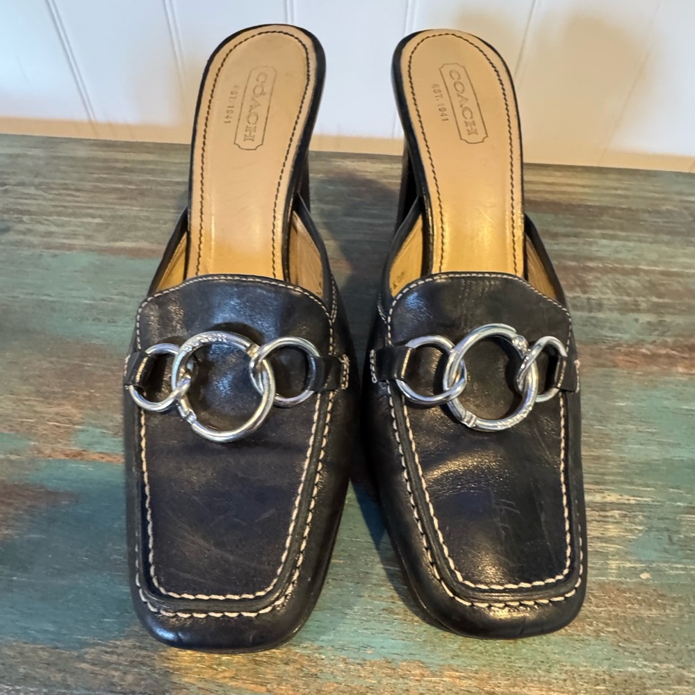 Coach Black Leather Loafers with Silver Chain Link SZ 10